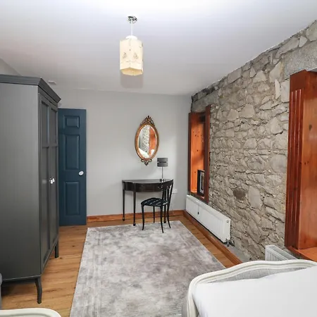 بيت للعطل Woodville